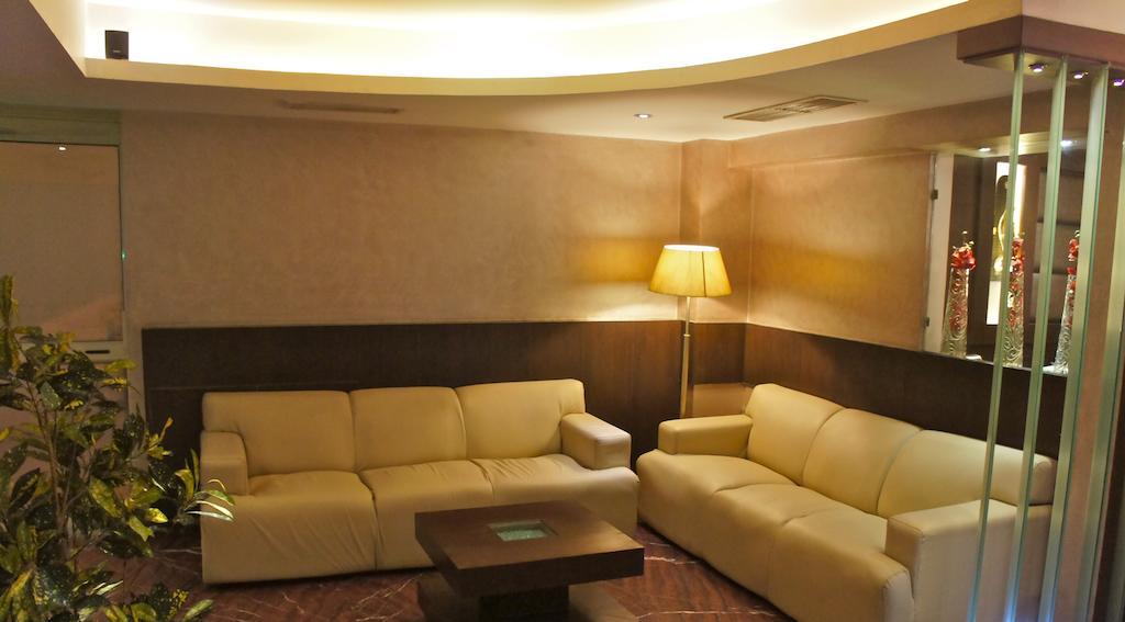 Hotel Surya Plaza Kota  Extérieur photo
